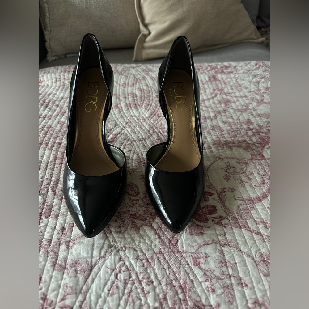 BCBG Paris Black Patent Leather Pointed Toe Stiletto Pumps Heels 4”
